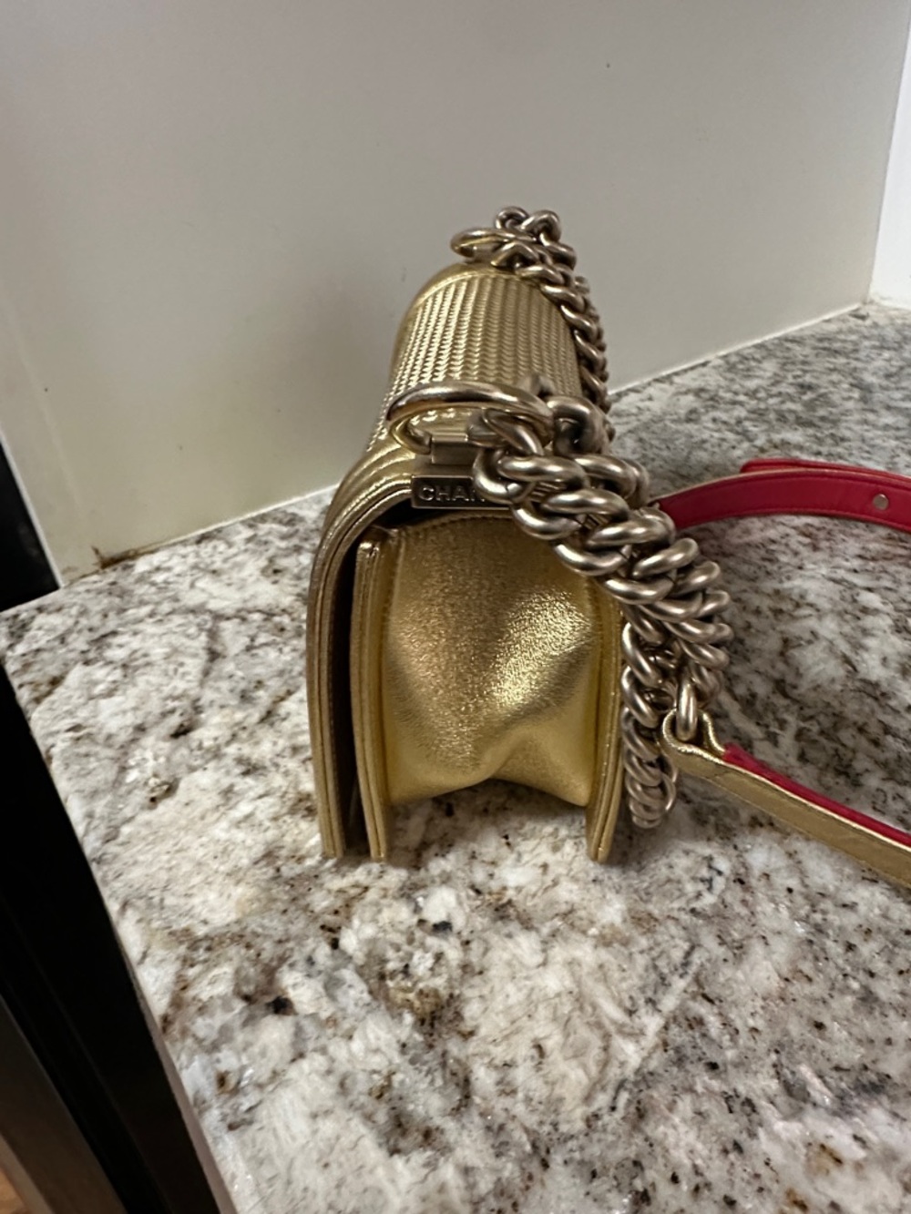 CHANEL Gold Shoulder Bag with Red Accent Strap (PREOWNED). - Picture 14 of 15
